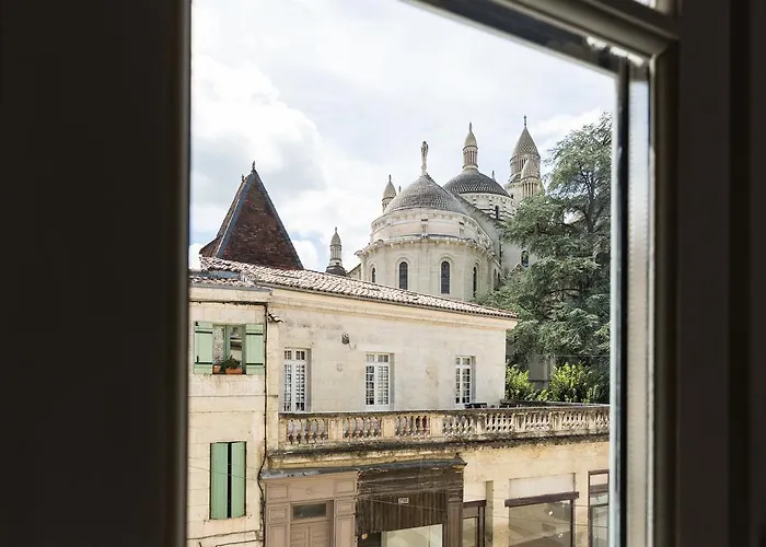 Saint-front アパート